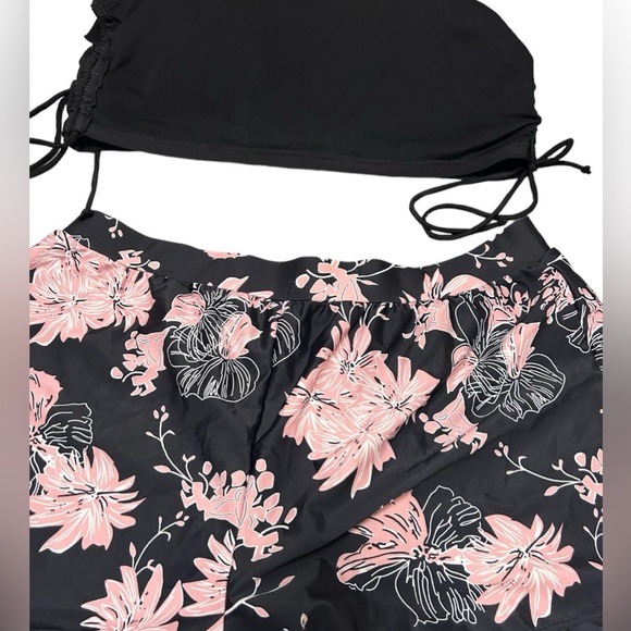 SHEIN CURVE Draw String Side, Floral Print swimsuit 🩱 - Picture 4 of 9